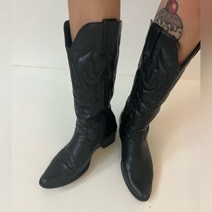 SOLD ON DEPOP Dolls Kill vegan leather cowboy cowgirl western boots